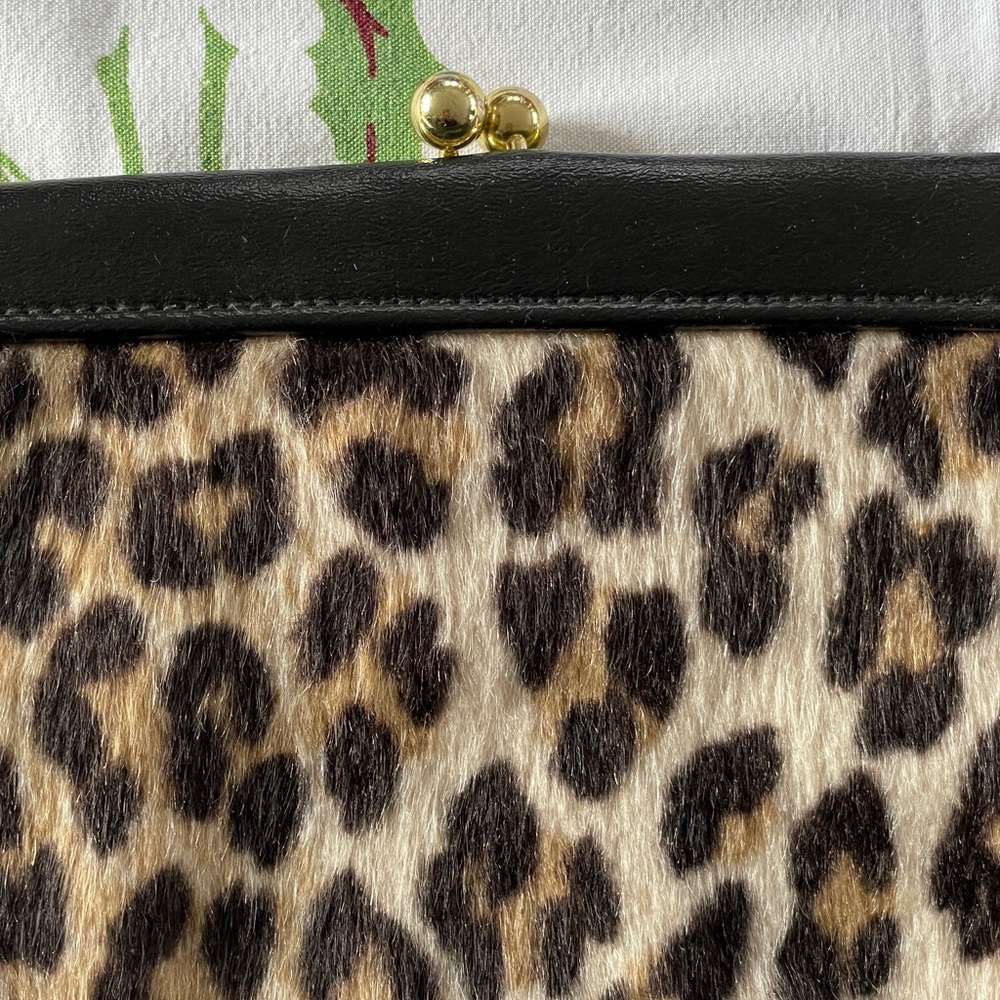 Amazing vintage 1950s Leopard Clutch Purse glam elegant pinup rockabilly - Picture 3 of 8